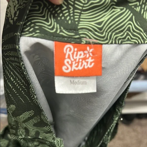 Floral Green Rip Skirt - Picture 3 of 4